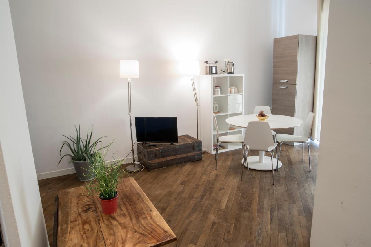 Renovated Flat Near Duomo - Lamarmora Apartment Milan Bagian luar foto